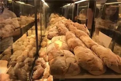 网红“喜茶”要卖面包了，广州首开文化休闲店