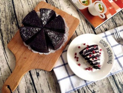 教大家一款具有特色口味的黑米蛋糕