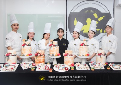 学烘焙，去报短期烘焙学习班好不好？